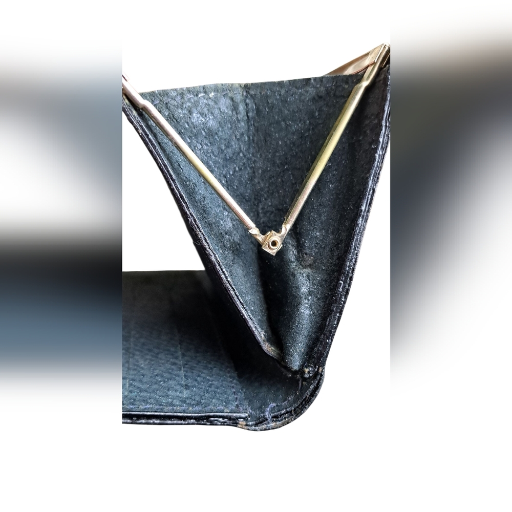 EC Vintage Gucci Monogram Wallet with Red and Blue Stripe - Picture 12 of 14